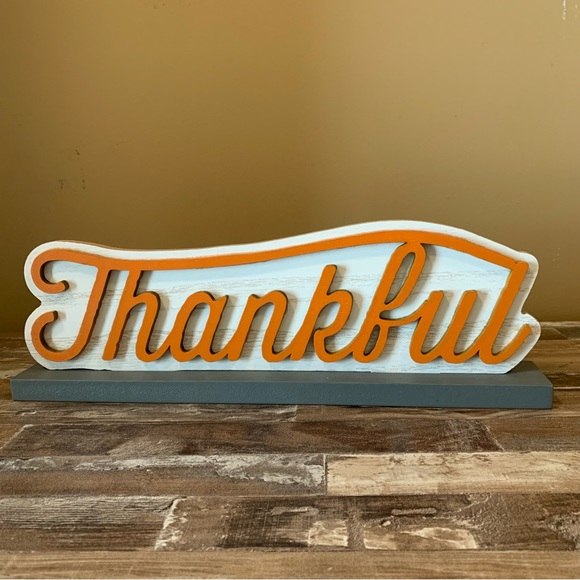 Thankful wooden thanksgiving fall decor - Picture 1 of 5